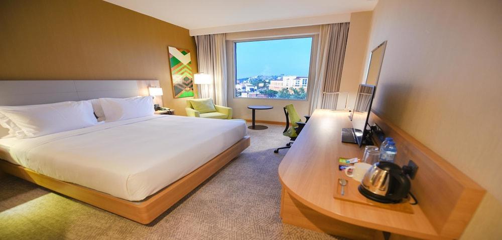 Hilton Garden Inn Kampala Eksteriør bilde