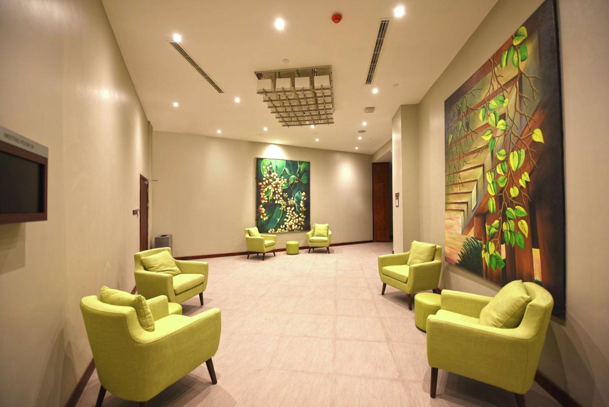 Hilton Garden Inn Kampala Eksteriør bilde