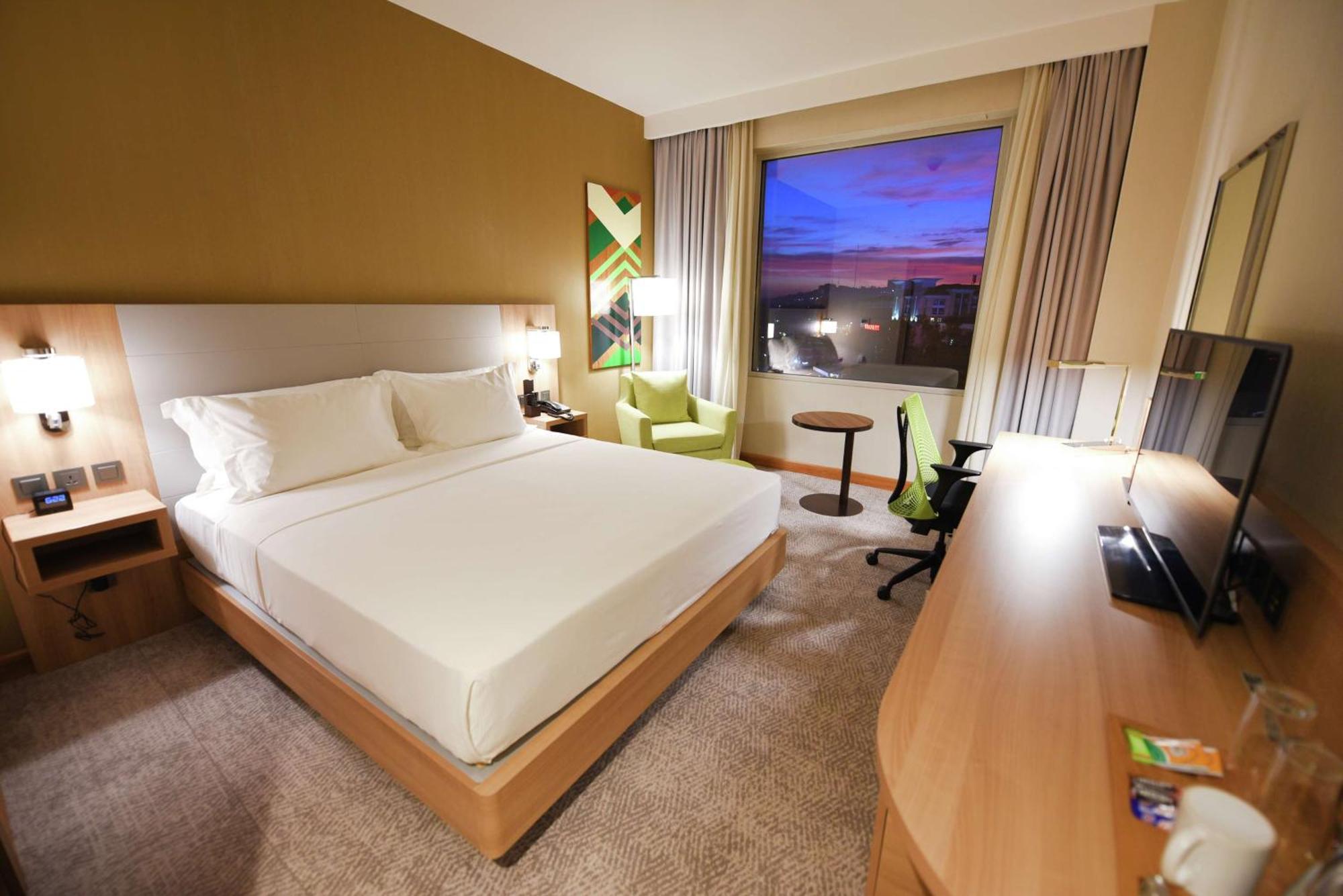 Hilton Garden Inn Kampala Eksteriør bilde