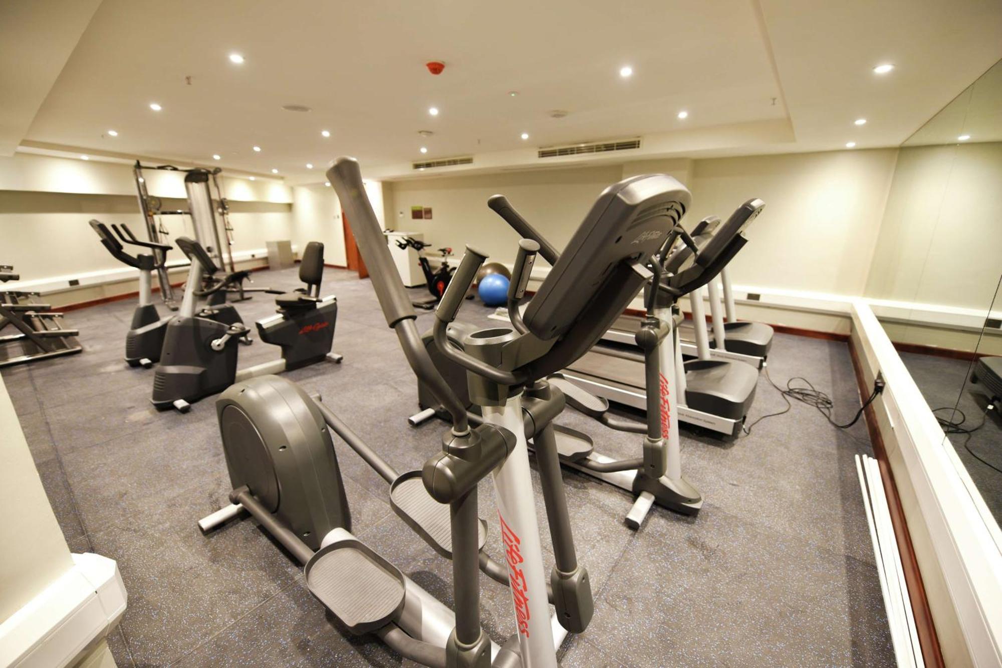 Hilton Garden Inn Kampala Eksteriør bilde