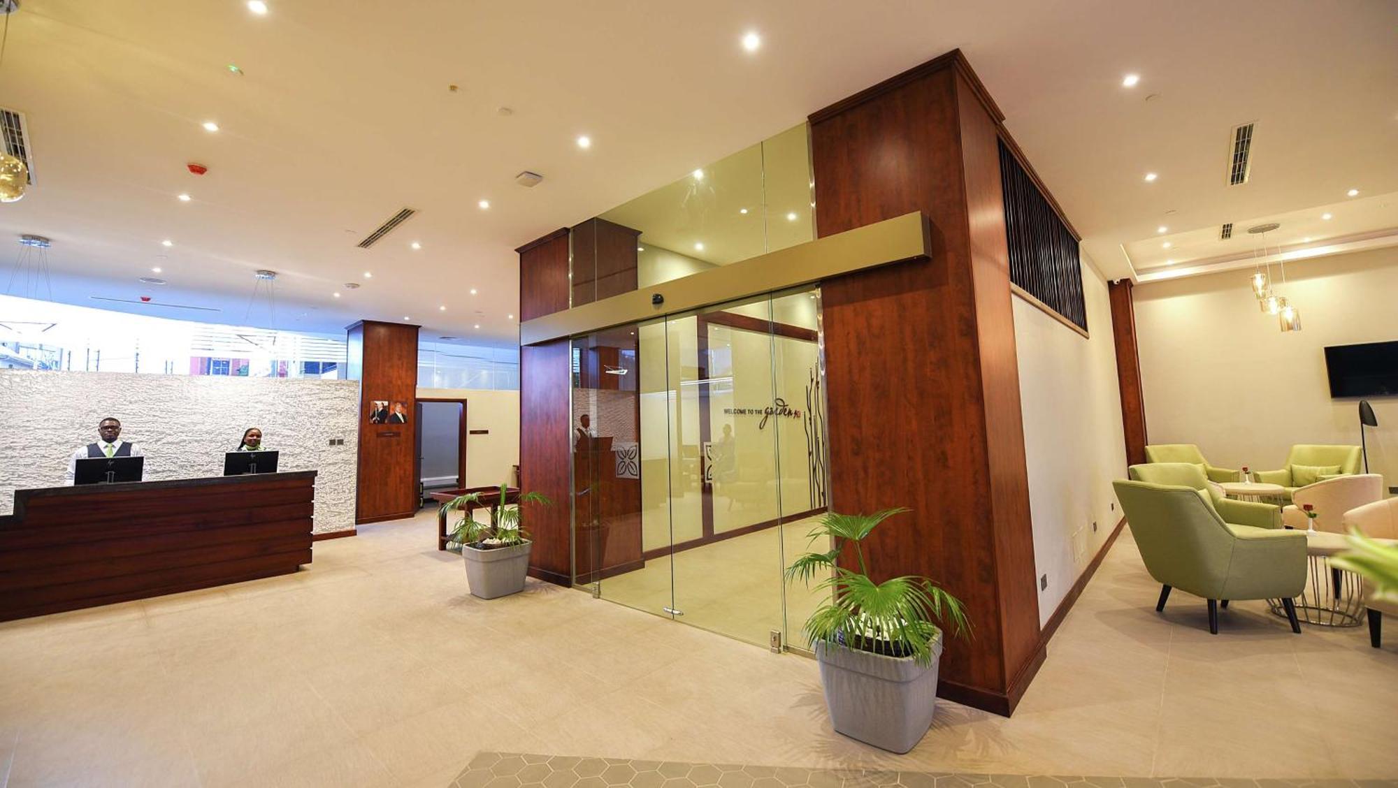 Hilton Garden Inn Kampala Eksteriør bilde
