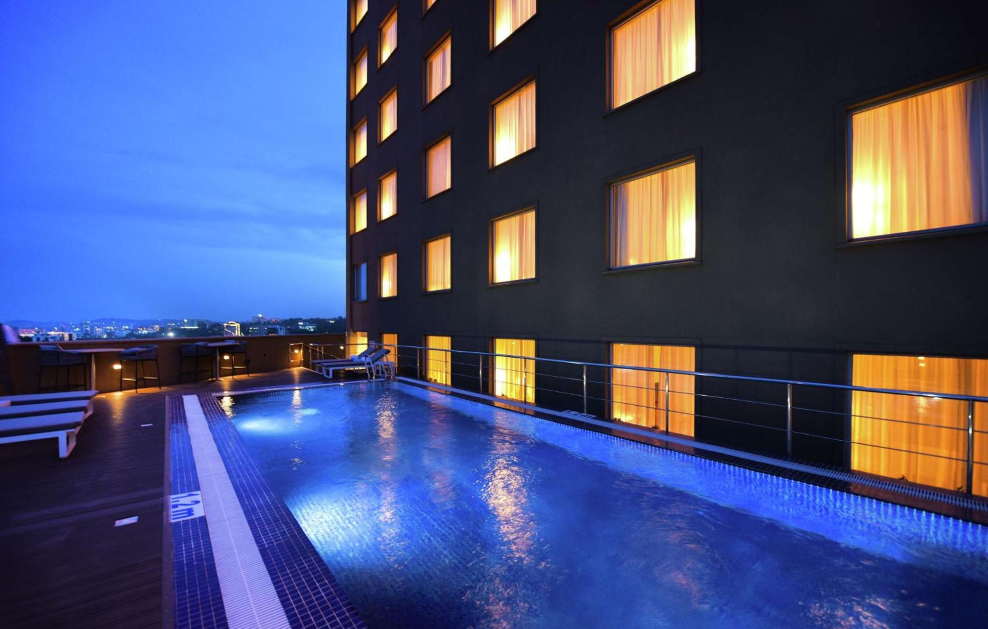 Hilton Garden Inn Kampala Eksteriør bilde