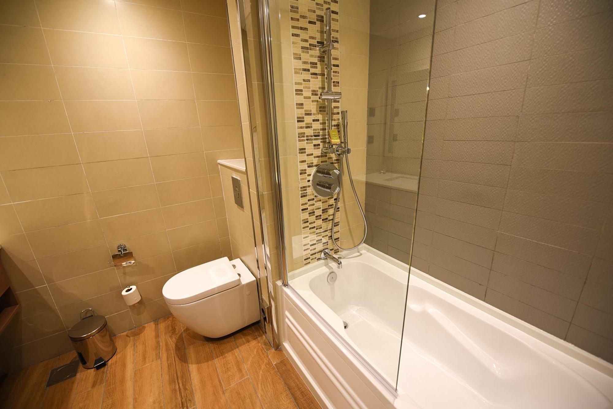 Hilton Garden Inn Kampala Eksteriør bilde